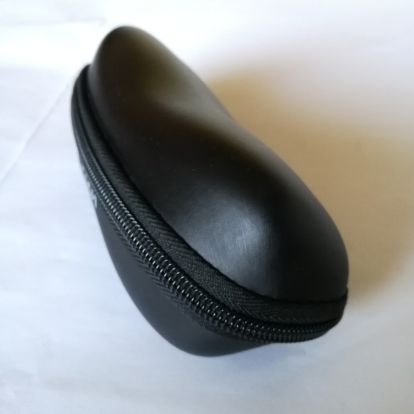 Vogue sunglasses case with zipper - Picture 10 of 10